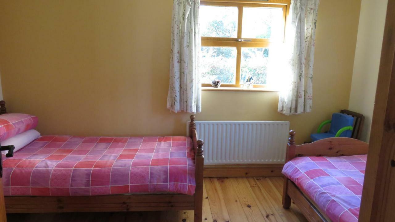 Heatherhill Farm Cottage In Letterfrack Beside Connemara National Park מראה חיצוני תמונה